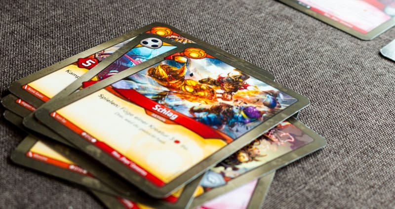 Keyforge Kartenspiel Fraktionen